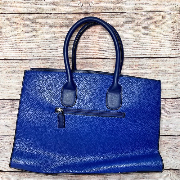 Gorgeous Blue Bag - Picture 6 of 8